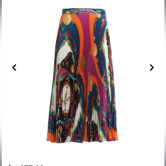 Versace pleated skirt - Sz 36 - Rodeo Spring/Summer Collection - gently used - Picture 3 of 14